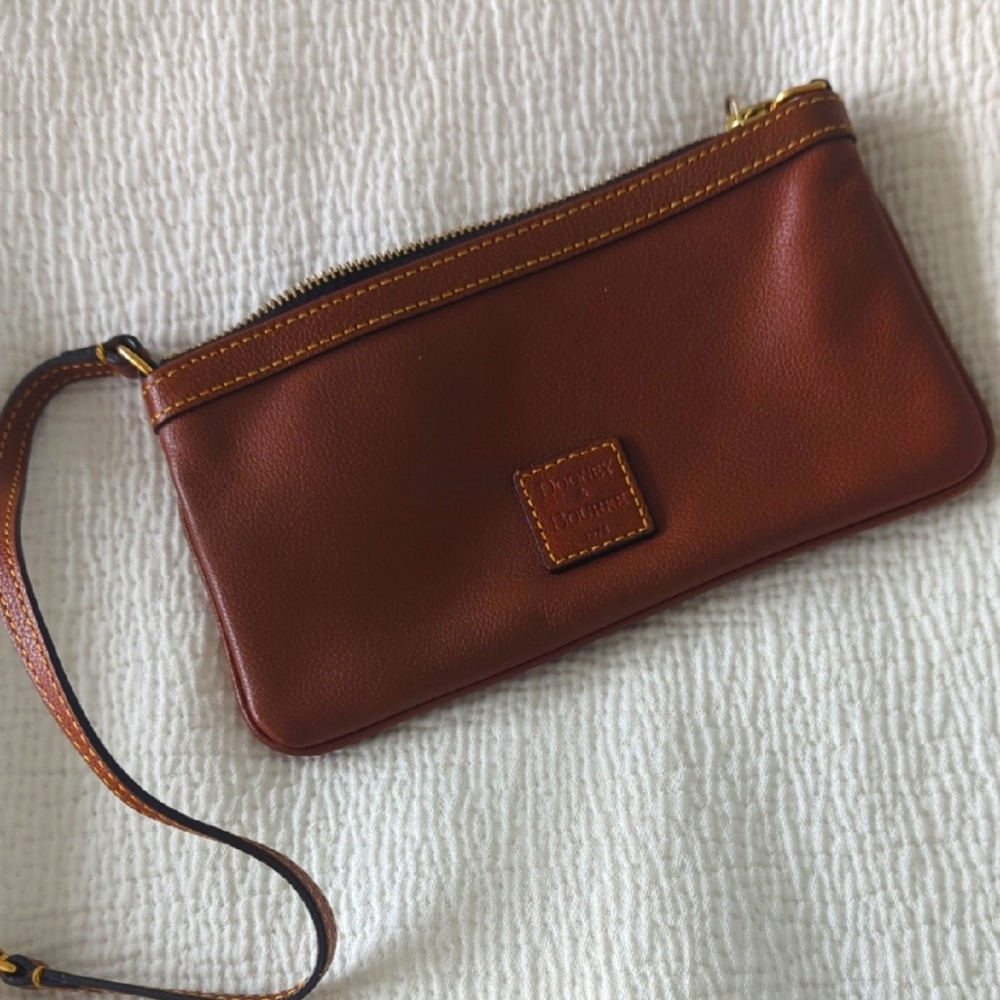 Brown Leather Wristlet Dooney & Burke EUC